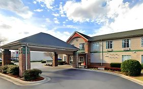 Super 8 By Wyndham Smithfield-Selma